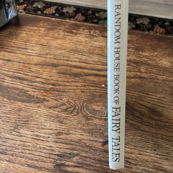 Hardback Book Random House Book Fairy Tales Amy Ehrlich & Diane Goode Pages 208 - Picture 11 of 11
